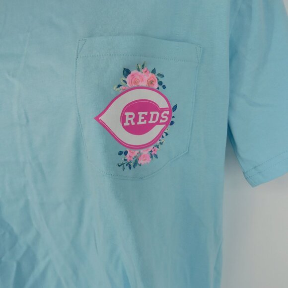 Cincinnati Reds Women's Blue Pink Graphic Tee Small NWT - Picture 2 of 6